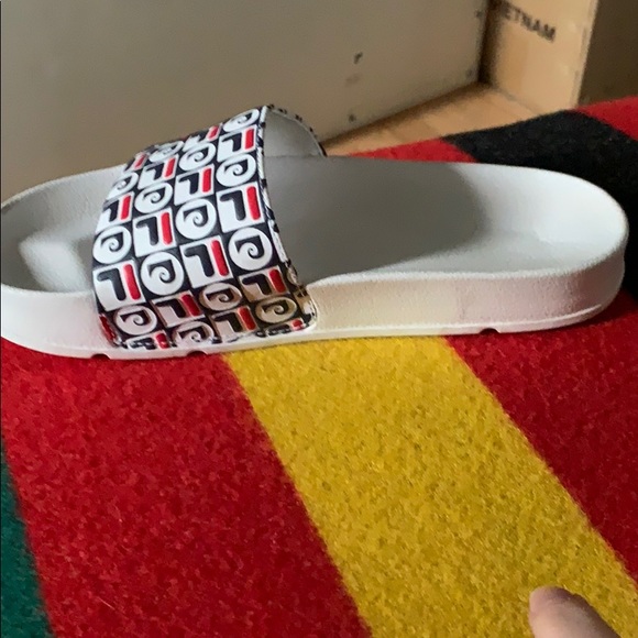 Nearly new fila x Pierre Cardin pool slide sandals - Picture 6 of 7